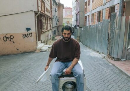 Veliaht'tan İlk Kareler Geldi! Yeni Dizinin Setinden Heyecan Verici Görüntüler